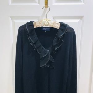 Jones New York Signature ruffled top - L